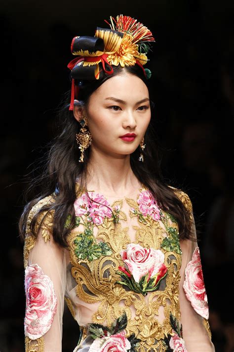 dolce gabbana fashion show china
